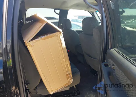 2004 Chevrolet Avalanche 1500 z USA, uszkodzony, nr VIN 3GNEC12T04G205580